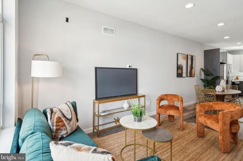 630 Cantrell St, Philadelphia, PA 19148-3222