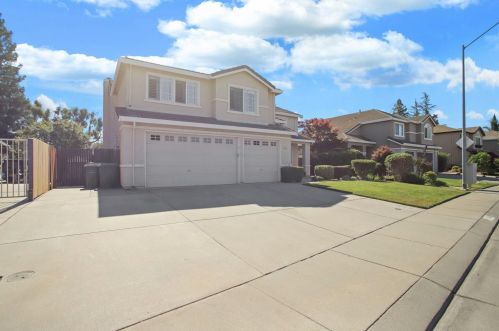 2344 Carriage Dr, Lodi, CA 95242-4435