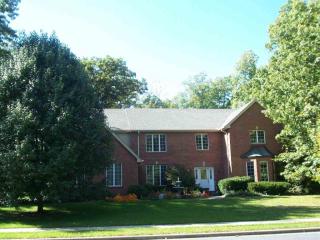 622 Ravinwoods Rd, Peoria IL  61615-1369 exterior