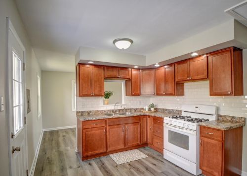 1601 180 Pl, Hammond IN 46324-3308 exterior