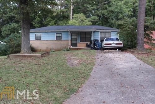 5771 Lisa Ln, Austell, GA 30168-4324