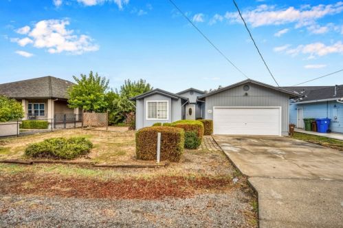 18514 Spyglass Rd, Middletown, CA 95467-8658
