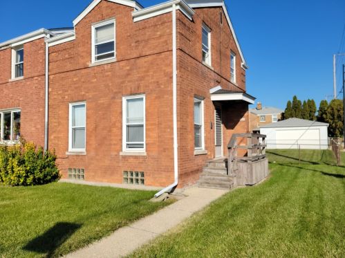 7200 Balmoral Ave, Chicago, IL 60656-1802