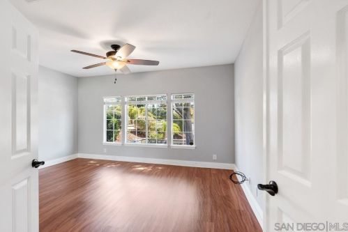 1597 Parkview Dr, Vista CA  92081-8750 exterior