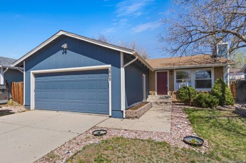 3848 Olathe Cir, Denver, CO 80013-2845