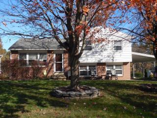 67 Fresh Meadow Dr, Lancaster, PA 17603-6441