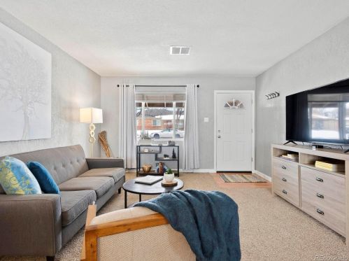 885 Quentin St, Denver CO  80011-6307 exterior