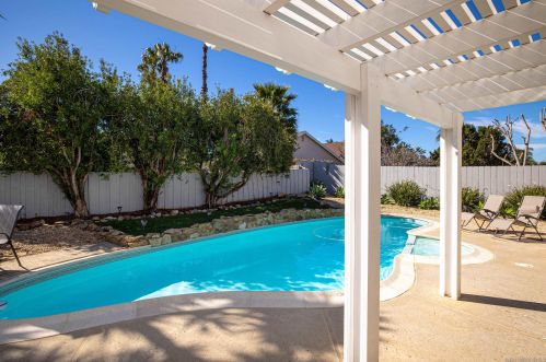1434 Kings Cross Dr, Cardiff By The Sea CA  92007-1316 exterior