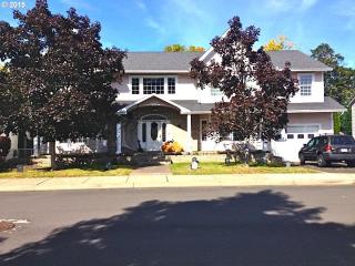 1350 Domenico Dr, Roseburg, OR 97471-1891