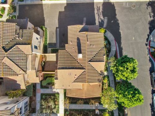 309 Tall Oak, Irvine CA  92603-0673 exterior