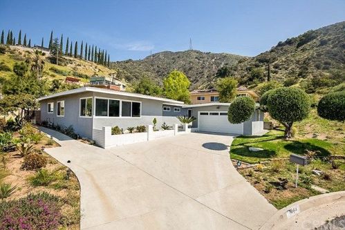 3649 Monterosa Dr, Altadena CA  91001-4027 exterior