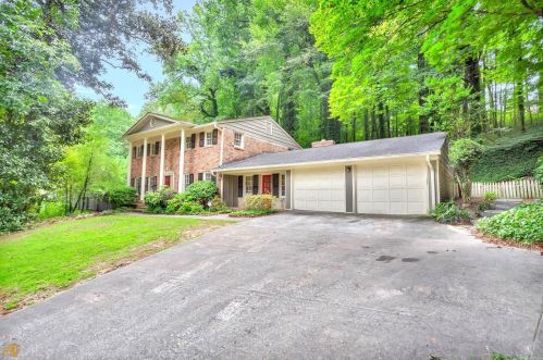 3048 Duke Of Gloucester, Atlanta GA  30344-5809 exterior