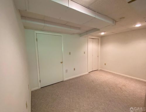 252 Sayre Dr, Princeton NJ  08540-5841 exterior