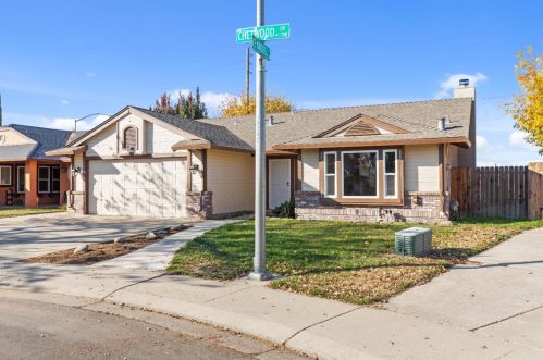 1217 Chetwood Dr, Modesto, CA 95358-1258