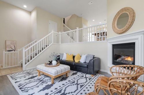 2060 Mendocino Ln, San Jose, CA 95124-4400