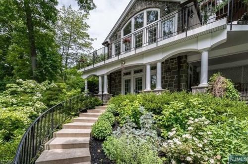 3 Brush Hill Rd, Kinnelon, NJ 07405-2434