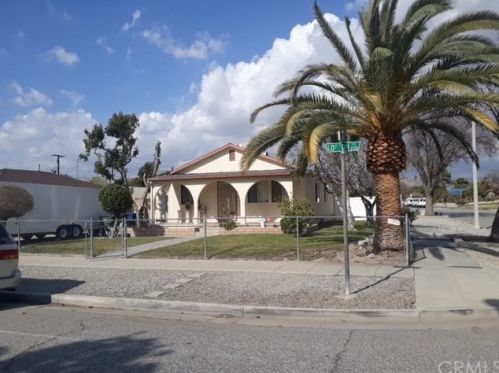 3741 Lofton Pl, Riverside CA  92501-1810 exterior