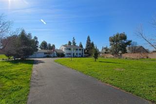 10729 Herndon Ave, Clovis, CA 93619-9475