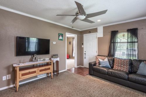 1415 Shady Grv Rd, Irving TX  75060-6430 exterior