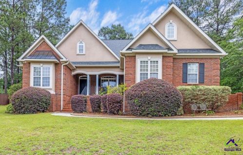 133 Glenda Dr, Bonaire, GA 31005-3565