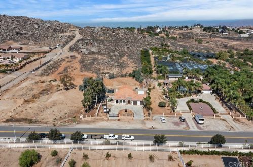 17740 Nandina Ave, Riverside CA  92504-8929 exterior