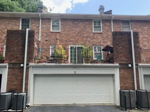 1673 Executive Park Ln, Atlanta GA  30329-3132 exterior