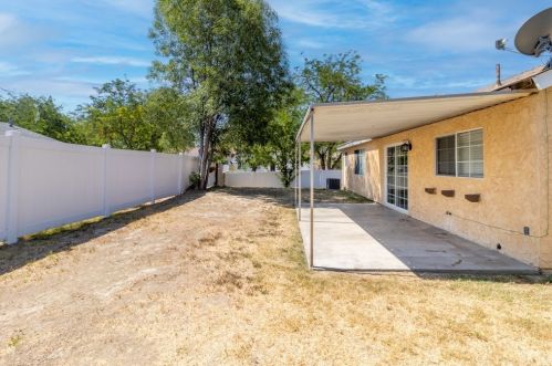 6878 Phoenix Ave, Riverside CA  92504-2020 exterior