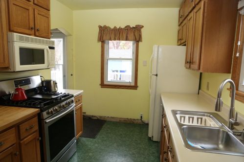 1679 Charles Ave, Saint Paul MN  55104-2227 exterior