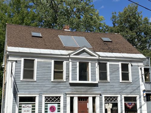 5 Depot St, Sumner, ME 04220-4334