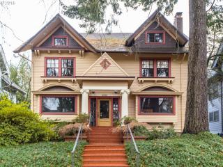 2536 17th Ave, Portland, OR 97212-4238