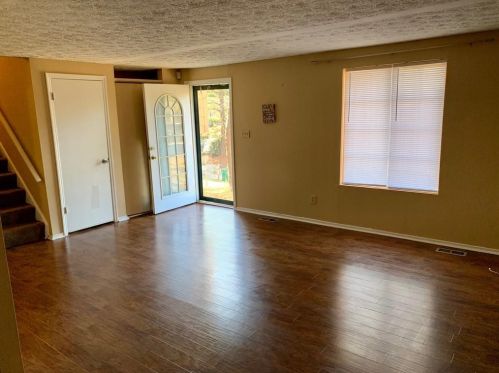4964 Isle Royal Ct, Stone Mountain, GA 30088-2305