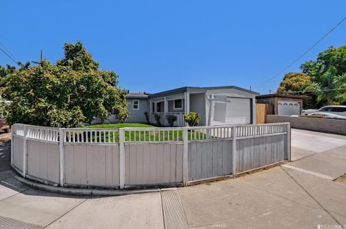 28562 Rochelle Ave, Hayward CA  94544-5454 exterior