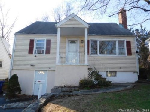 10 Deerfield St, Norwalk, CT 06854-4019