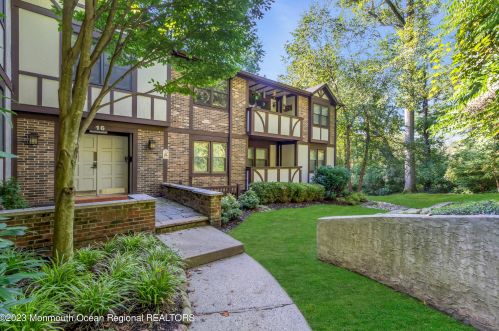 16 Heritage Dr, Chatham Township, NJ 07928-3209