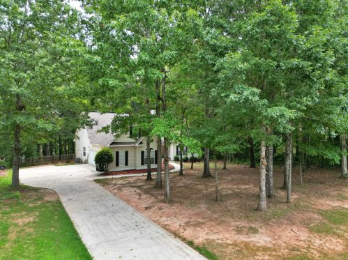 12592 Simmons Rd, Hampton, GA 30228-6102