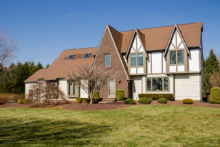 68 Cranbury Neck Rd, East Windsor, NJ 08512-2814