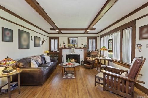 6268 Palm Ave, Riverside CA  92506-2021 exterior