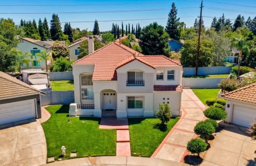 9412 Erlton Ct, Elk Grove, CA 95758-4583