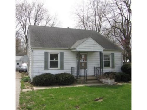 343 Andrews St, Macon, IL 62544-9735