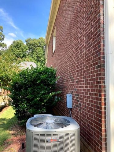 210 Fieldsborn Ct, Atlanta GA  30328-1000 exterior