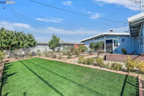 27584 La Porte Ave, Hayward, CA 94545-4741