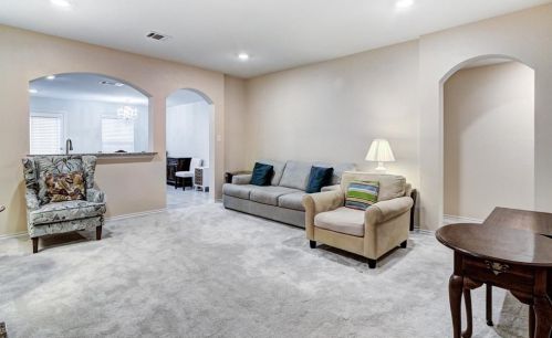 1324 Meadow Creek Dr, Princeton TX  75407 exterior