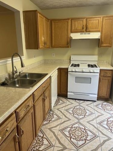 3118 Fields Dr, Lithonia, GA 30038-5002