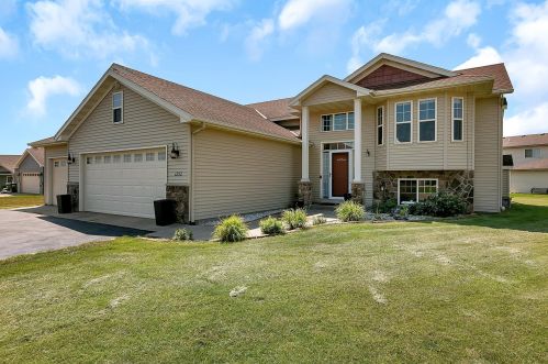 1252 Washington Ct, Sartell, MN 56377-4622