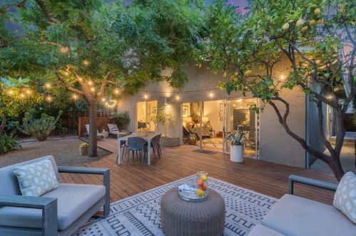 209 Valley St, Los Altos, CA 94022-3719
