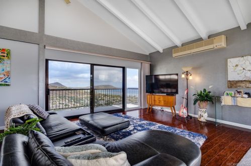 5361 Poola St, Honolulu HI  96821-1536 exterior