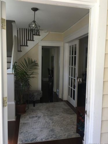 15 Lincoln Ave, Norwalk, CT 06854-3709