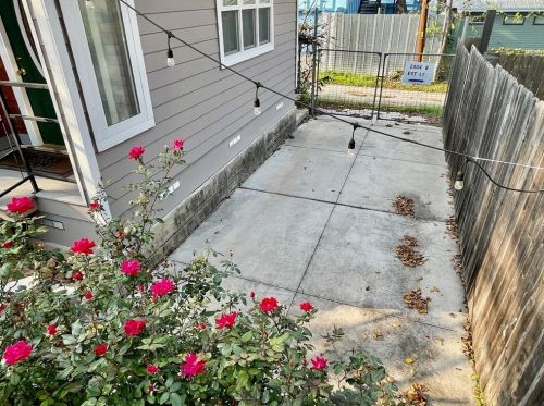 2404 11th St, Austin, TX 78702-3510
