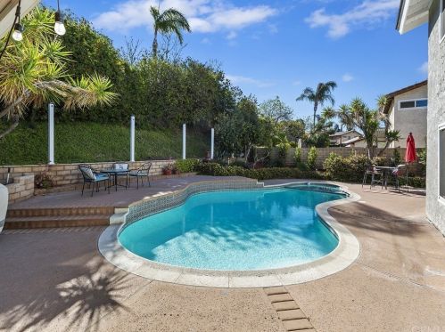 6718 Rycroft Dr, Riverside CA  92506-5315 exterior