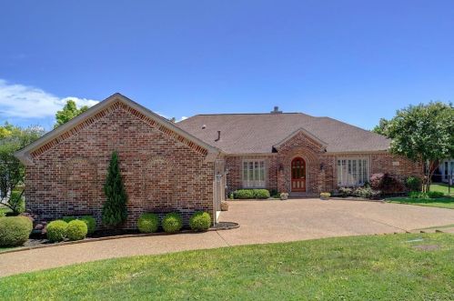 317 Harbor Landing Dr, Rockwall, TX 75032-2414